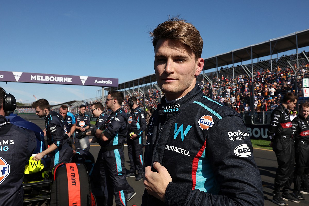 fonedaily.com/williams-team-…

Williams Team Principal James Vowles Expresses Confidence in Logan Sargeant

For More F1 Buzz: fonedaily.com

#WilliamsF1 #LoganSargeant #JamesVowles #Formula1 #F1 #RookieDriver #F1Journey #F1CrashCosts #TeamWilliams #Williams