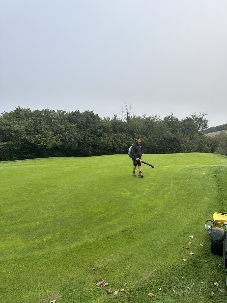 Greens verti-cut, slit, cut and blown. The team are smashing it atm. <a href="/ClubMarlborough/">Marlborough Golf Club</a>  #greenkeeping #wiltshiregolf #johndeere