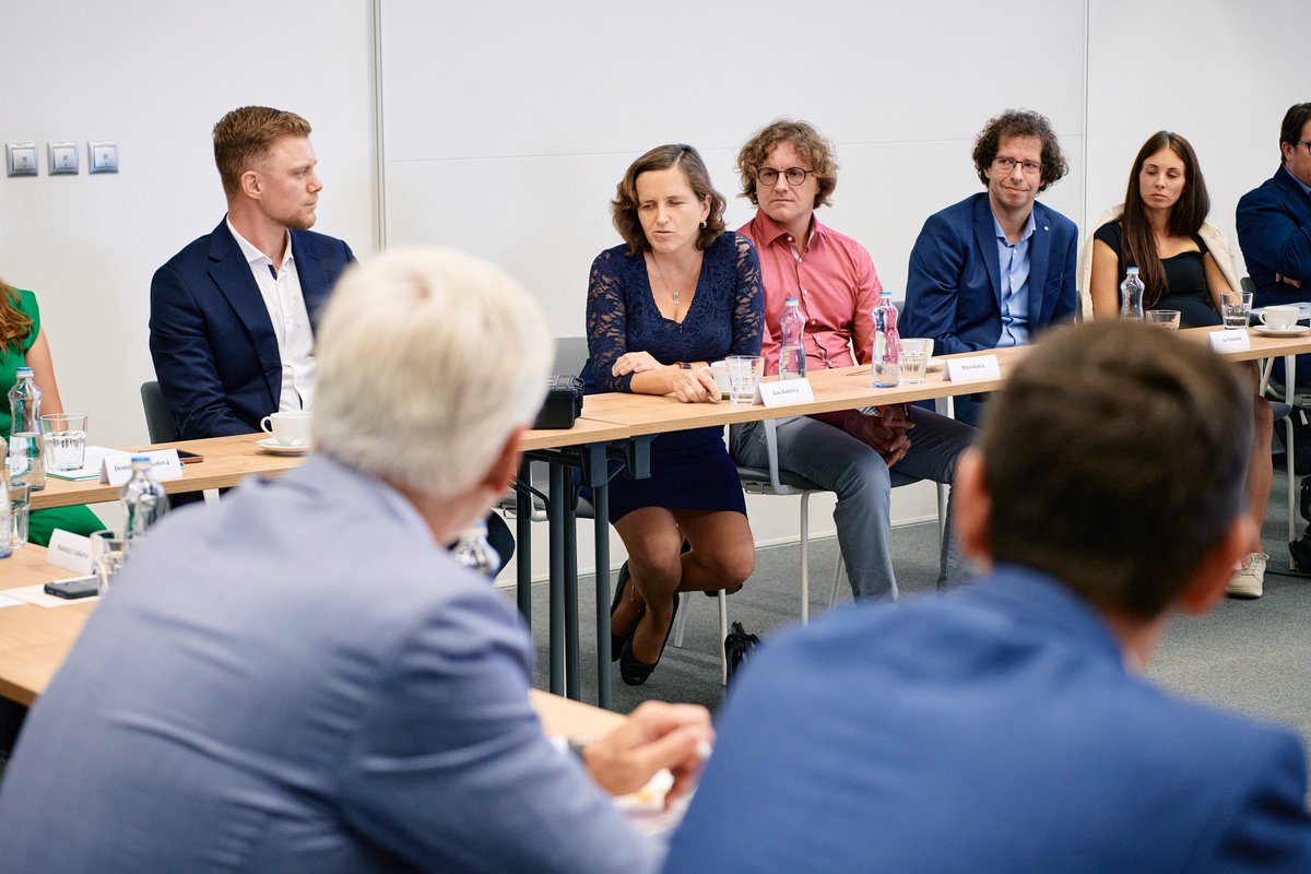 It was our pleasure to introduce what we do to the #Czech #president <a href="/prezidentpavel/">Petr Pavel</a>  during his visit of <a href="/JIC_Brno/">JIC - business with a purpose</a>  We are happy that the president actively promotes the support of #innovative projects, such as Kikiriki Games, in the Czech Republic ❤️.