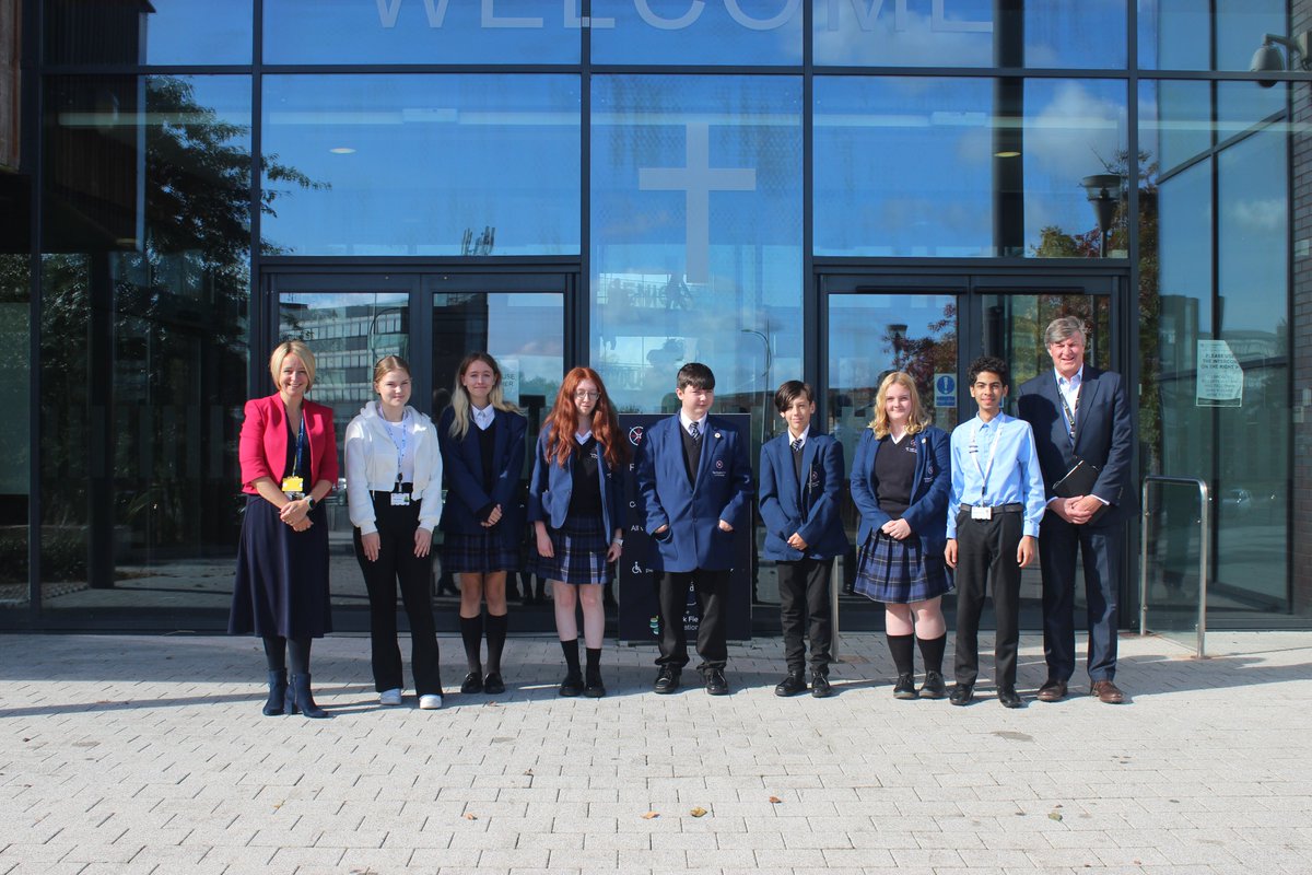 Congratulations to our Fantastic Fridays pupils who are pictured here with Principal Mrs Green and CEO of the Frank Field Education Trust Mr Quinn. Well done to all of you 🙌