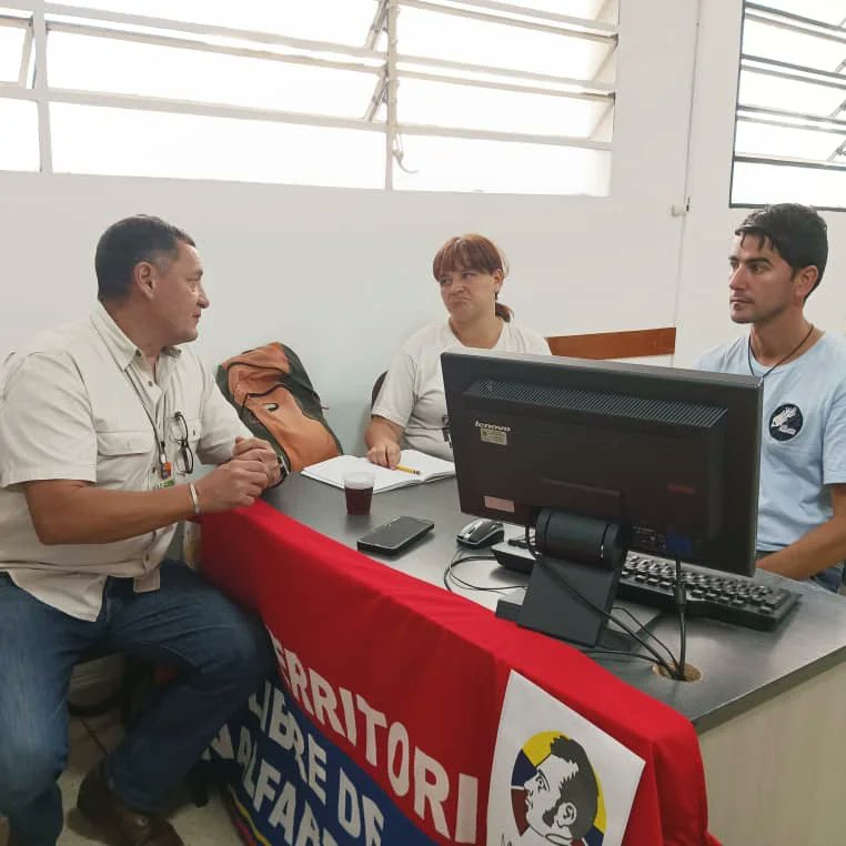 sucre_merida's tweet photo. 🎓 Jornada de las tres Misiones educativas Robinson, Ribas y Sucre de la mano con el CEET  Mérida, un abordaje en las instalaciones de la Direccion Administrativa Regional Dirección Ejecutiva de la Magistratura del Poder Judicial.

@RedMisionSucre @gobernacionmrd https://t.co/dhfRlyjMdh