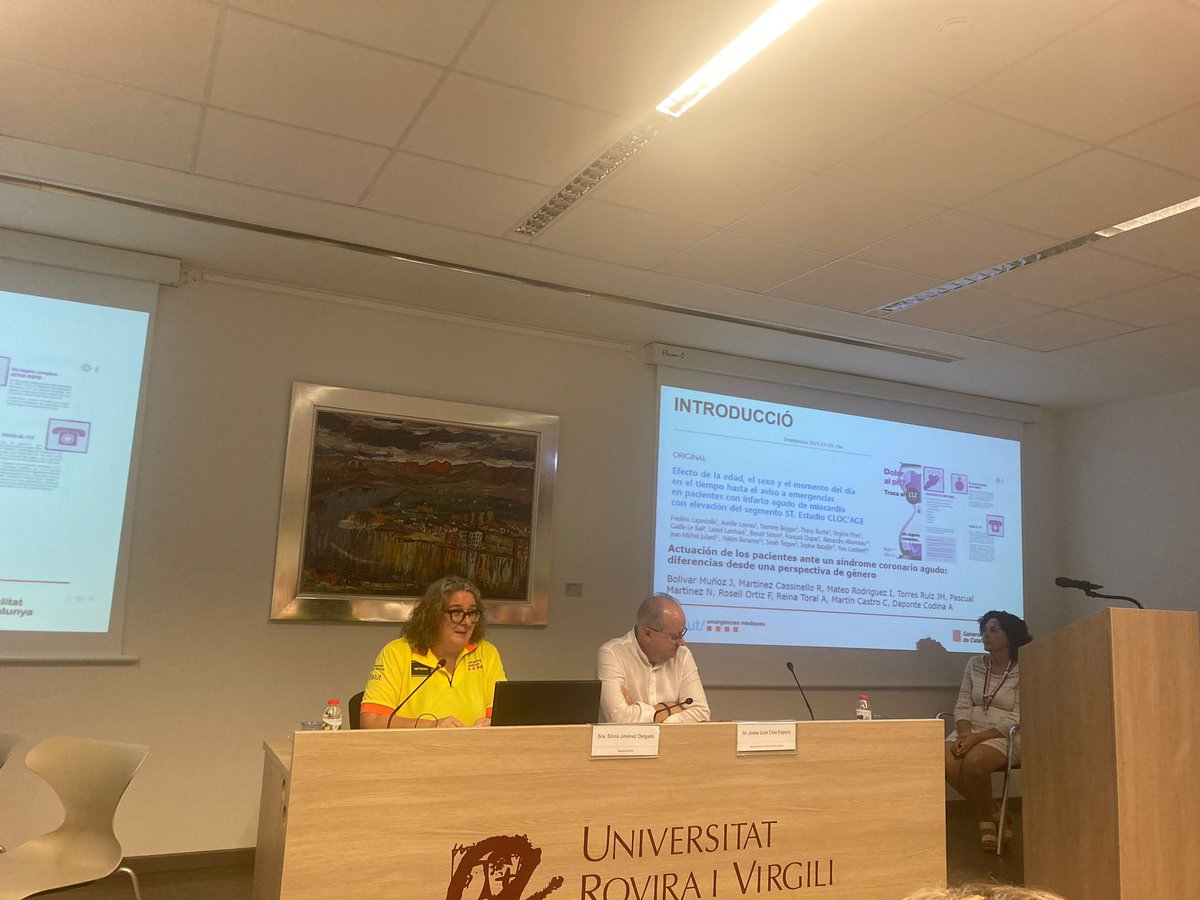 semgencat's tweet photo. 📸: Sònia Jiménez Delgado, metgessa del #SEM, participant a la Jornada ‘Salut i perspectiva de gènere’, on ha presentat ‘Impacte del gènere en el procés del codi infart prehospitalari’. https://t.co/xd0M6H2XAq