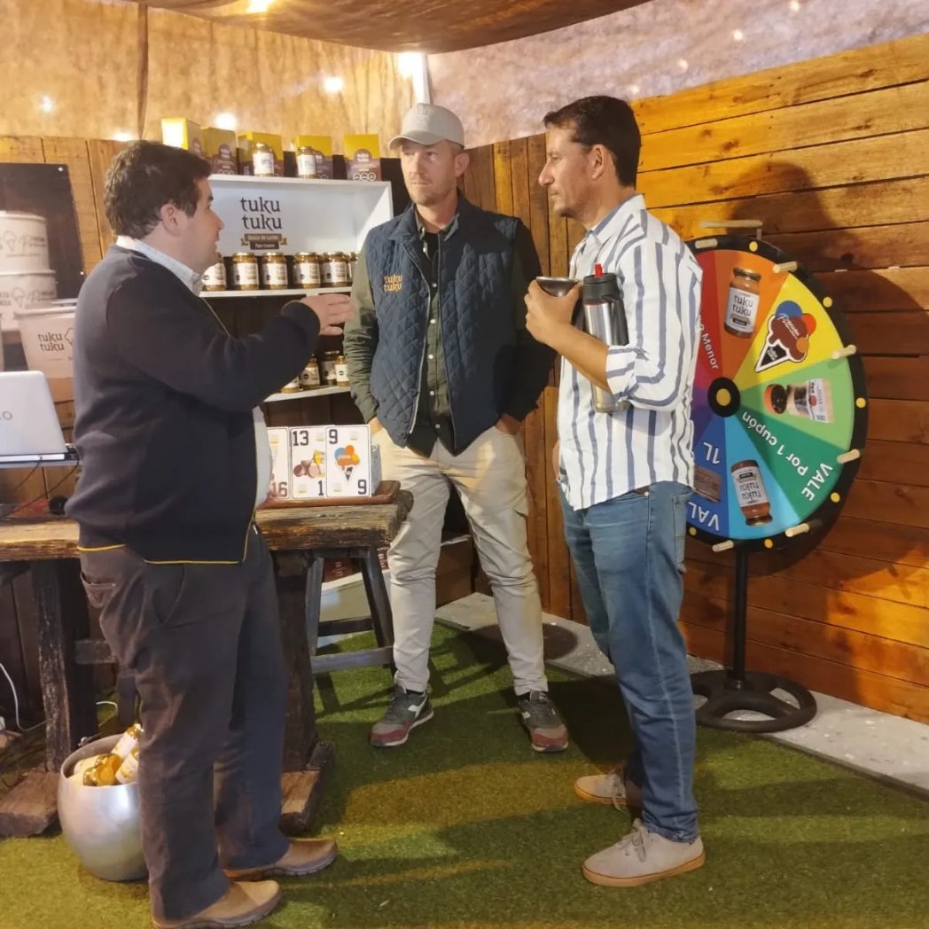 AquilesAMG's tweet photo. Junto a @mfernandez33 participamos de la ceremonia de apertura de la Expo Salto 2023.
Una fiesta tradicional donde  el campo y la ciudad confluyen en un atractivo, para visitar en Familia. https://t.co/dE4Gh7gH5v