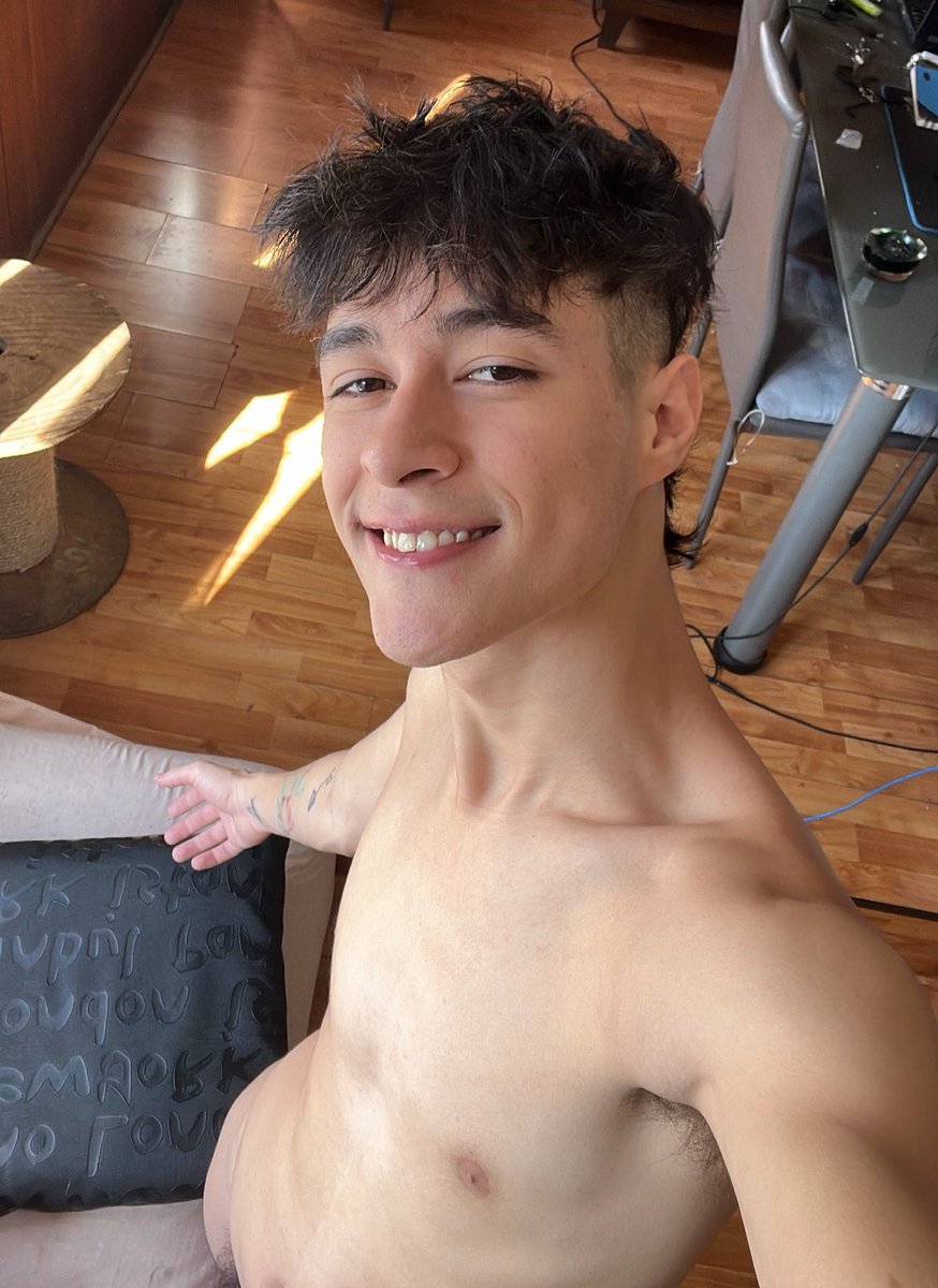 Alex Fari tweet media