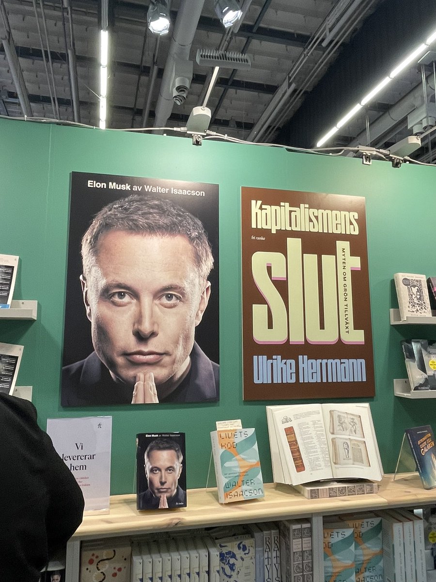 linnssoppa's tweet photo. The slut of capitalism🙏🏻 https://t.co/6T3ajtwhz4