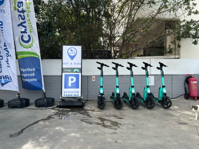 EvedimaGreece's tweet photo. Starting this week, we deployed the first @HoppGreece  scooters as part of our collaboration with Elinoil, in Voula (Athens). These e-scooters will be used by motorists waiting to have their car washed, so they can continue their daily routine! #micromobility https://t.co/OCY6CEL3zw