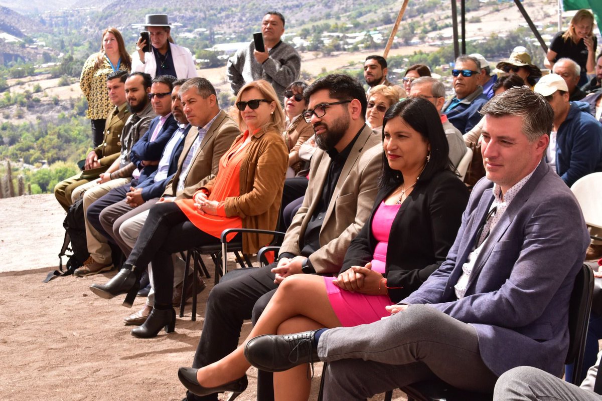 sernaturcoquimb's tweet photo. 🌿 Celebrando #TurismoSostenible en #RíoHurtado 🌍👏 Empresarios y autoridades destacan el valor del #DíaMundialDelTurismo en el Monumento Nacional Pichasca.🦖 Río Hurtado, Capital Paleontológica de Chile.💚 Construyendo un futuro más sostenible.
#InversionesVerdes https://t.co/PrjfwsOTPW