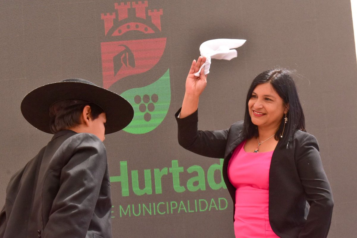 sernaturcoquimb's tweet photo. 🌿 Celebrando #TurismoSostenible en #RíoHurtado 🌍👏 Empresarios y autoridades destacan el valor del #DíaMundialDelTurismo en el Monumento Nacional Pichasca.🦖 Río Hurtado, Capital Paleontológica de Chile.💚 Construyendo un futuro más sostenible.
#InversionesVerdes https://t.co/PrjfwsOTPW