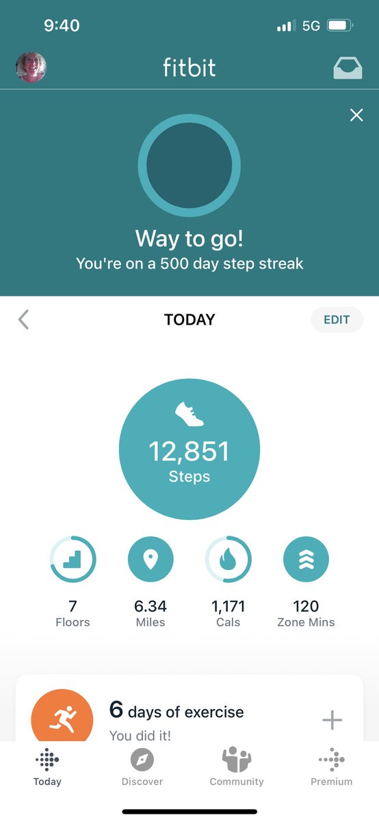 ALYATYOU's tweet photo. @FitbitSupport It used to show numbers of days above goal.  It doesn’t show that with the new format ☹️ https://t.co/HPir4nMC2F