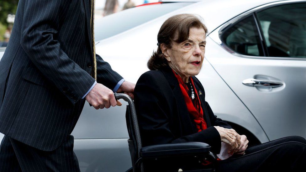 WarlordDilley's tweet photo. Diane Feinstein spent her entire career auctioning off power to the Chinese Communist Party. She made hundreds of millions of dollars selling out her constituents and America.

Feinstein was reprimanded repeatedly for her insider trading.

Today, she's dead.

Good riddance. https://t.co/kBbEz4fkRf