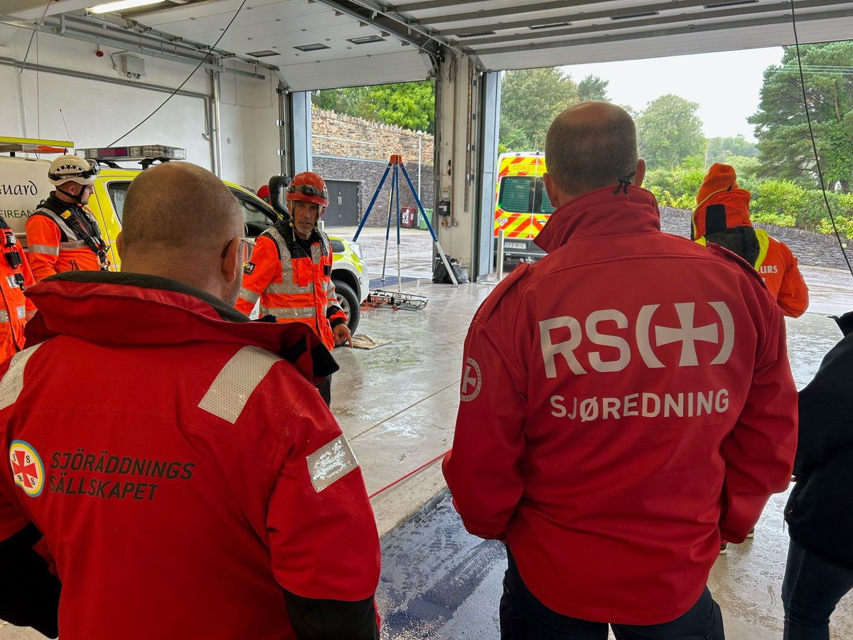 Irish Coast Guard tweet media