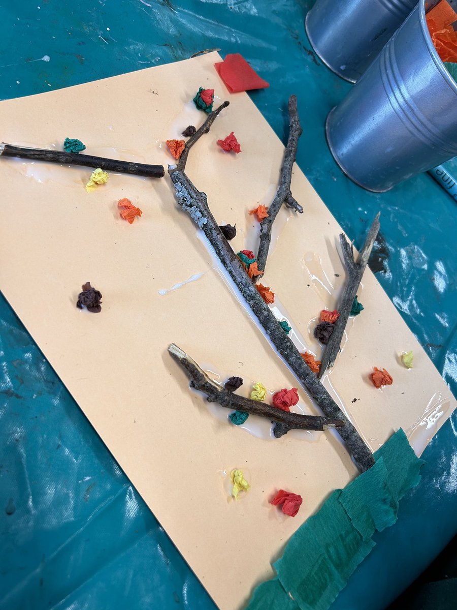 P3/2 are exploring mixed media art. We collected small twigs outside and we used them to make an autumn picture! <a href="/FernieleaSchool/">Fernielea School</a>