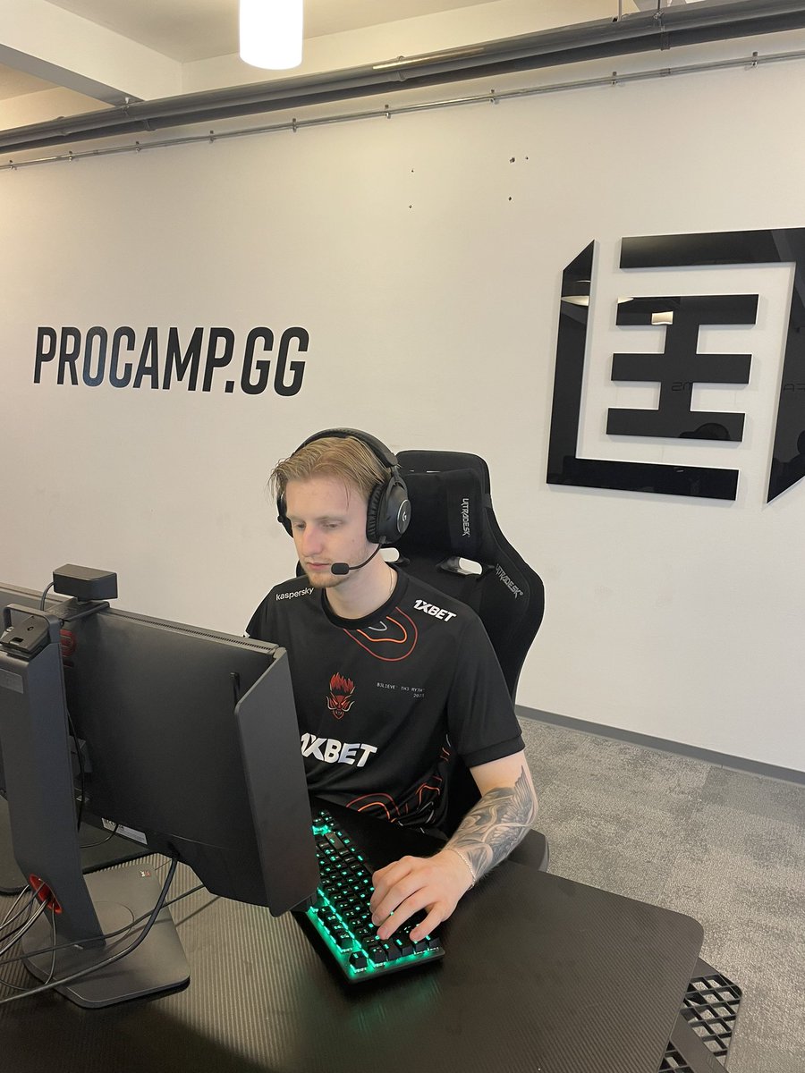 Linus Holtäng tweet media