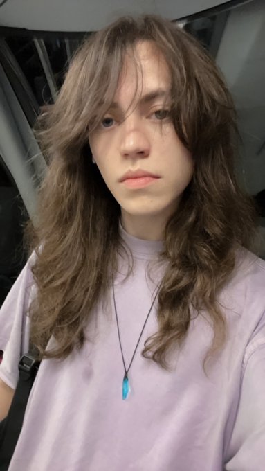 i&rsquo;m always high on the tram at midnight https://t.co/ZS9RgjNZQN