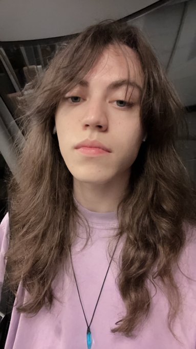 i&rsquo;m always high on the tram at midnight https://t.co/ZS9RgjNZQN