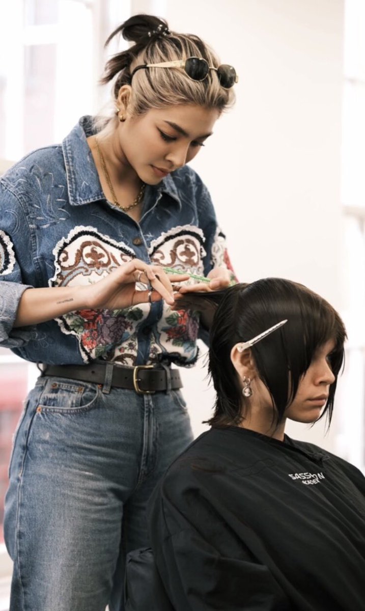 bringmefaye's tweet image. Practice never betrays you💈🫧

#ฝ้ายสุภาพร
#faye_malisorn 
#sassoonacademy