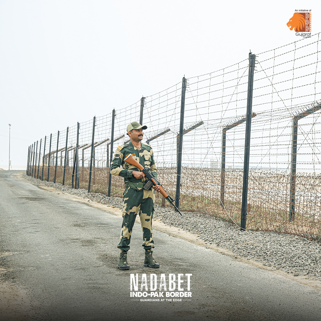 VisitNadabet's tweet image. Guardians of the Edge: BSF Jawans at Nadabet, standing resolute and unyielding, embodying the very spirit of India&apos;s defence.

#borderview #borderline #Jawans #visitnadabet #IndoPakBorder #NadabetBorder #SeemaDarshan #gujarattourism #exploregujarat #incredibleindia