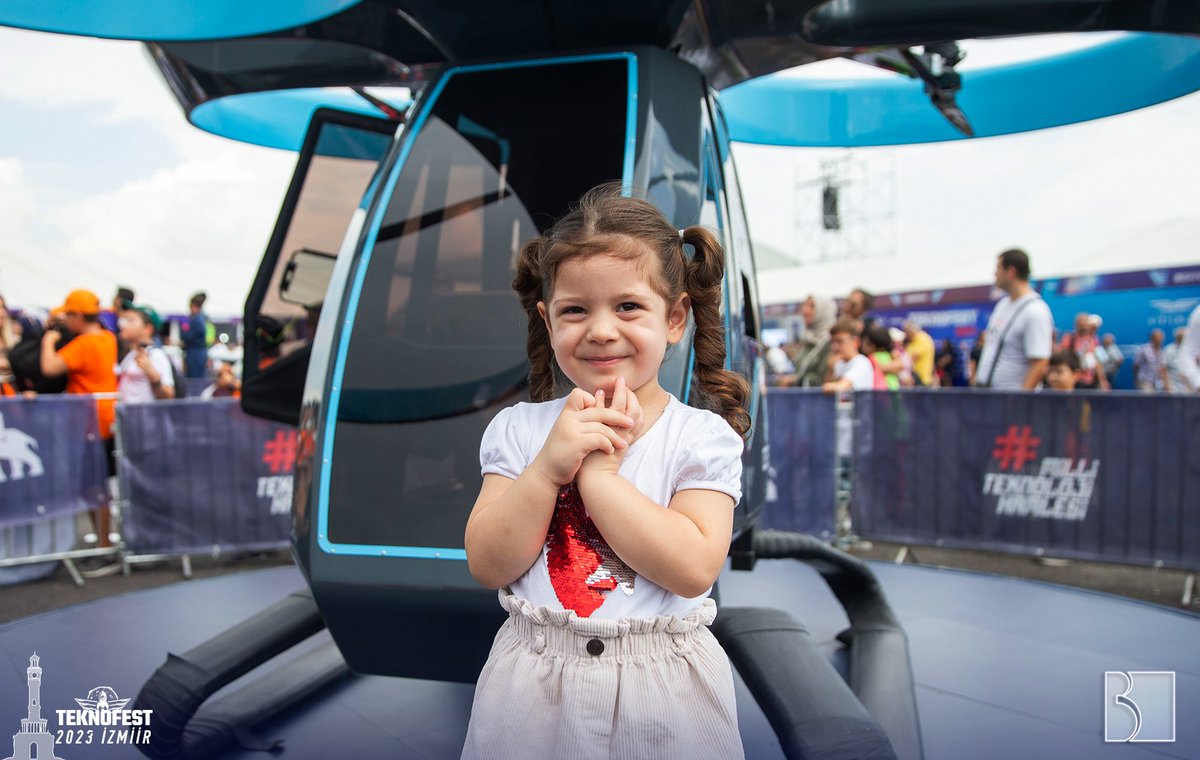 BaykarTech's tweet photo. Gelecekten ilham alıyor, geleceğe ilham veriyoruz ! 

We are inspired by the future, we inspire the future! 

#CEZERİ ✈️🚙

#TEKNOFEST2023 🚀 https://t.co/CF9Psqknqe