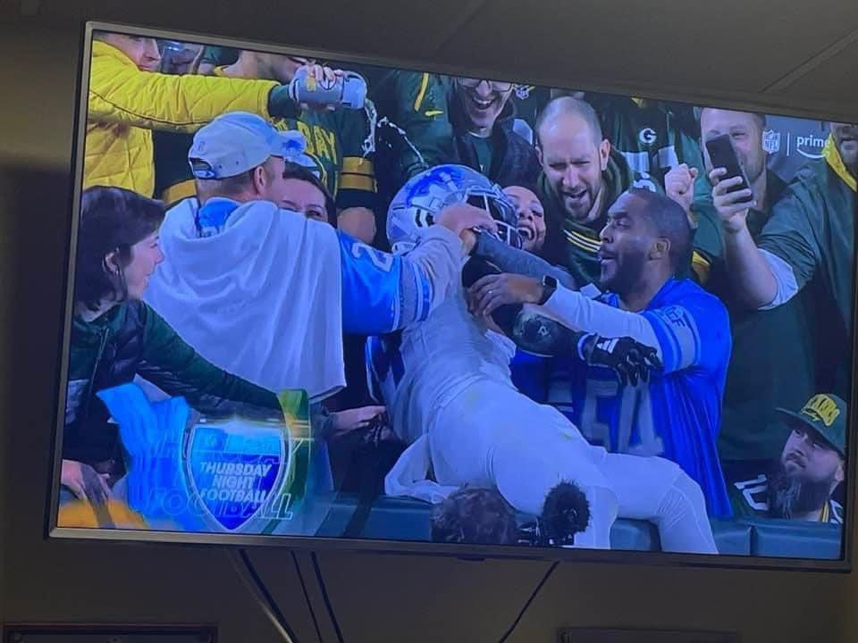 multiplsarkasms's tweet photo. @DetroitLions @Local4News @CNN @ESPNSportsCentr @GreenbaypackNFL @NFL @nflnetwork @NFLonFOX #detroitlions #GreenBayPackers #repost https://t.co/GTaThAOL0r