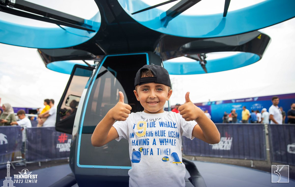 BaykarTech's tweet photo. Gelecekten ilham alıyor, geleceğe ilham veriyoruz ! 

We are inspired by the future, we inspire the future! 

#CEZERİ ✈️🚙

#TEKNOFEST2023 🚀 https://t.co/CF9Psqknqe