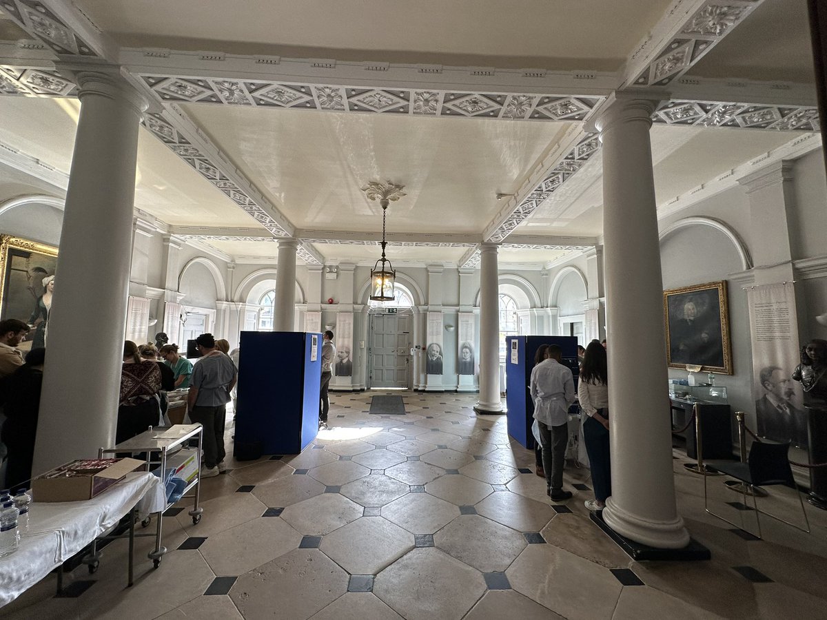 MijkBoyle's tweet photo. Cranial ultrasound course…. but make it fancy @RotundaHospital 💁🏻‍♂️
Under the watchful eyes of both @AineFox2 and @BartMosse 🏥🏛️
Many thanks to the wonderful babies and parents and the organisers 👏🏻 #nicu https://t.co/Tqq1n2L02j