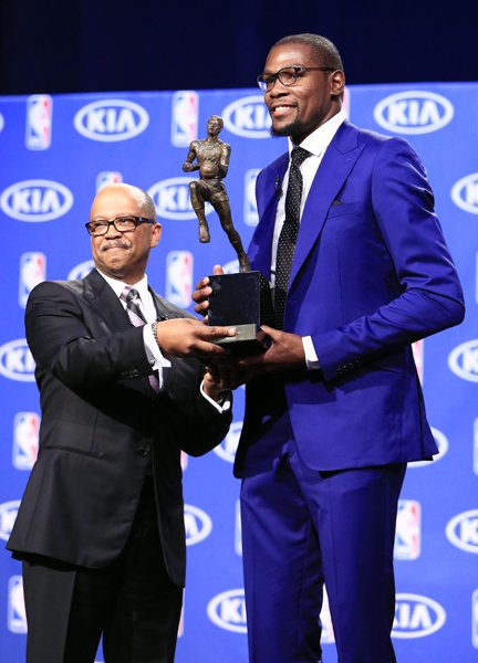 NBACHAMPION17's tweet photo. عيد ميلاد سعيد للسفاح Kevin Durant 🐍

بطل الدوري مرتين
FMVP مرتين
MVP مره
أفضل هداف بلموسم 4 مرات
All_Star 14 مره
ALL_NBA 10 مرات
2008 روكي الموسم
3 ميداليات ذهبيه
من ضمن افضل 75 لاعب بلتاريخ
احد أعظم الهدافين بلتاريخ 🐍 https://t.co/QR3LF1zAM4