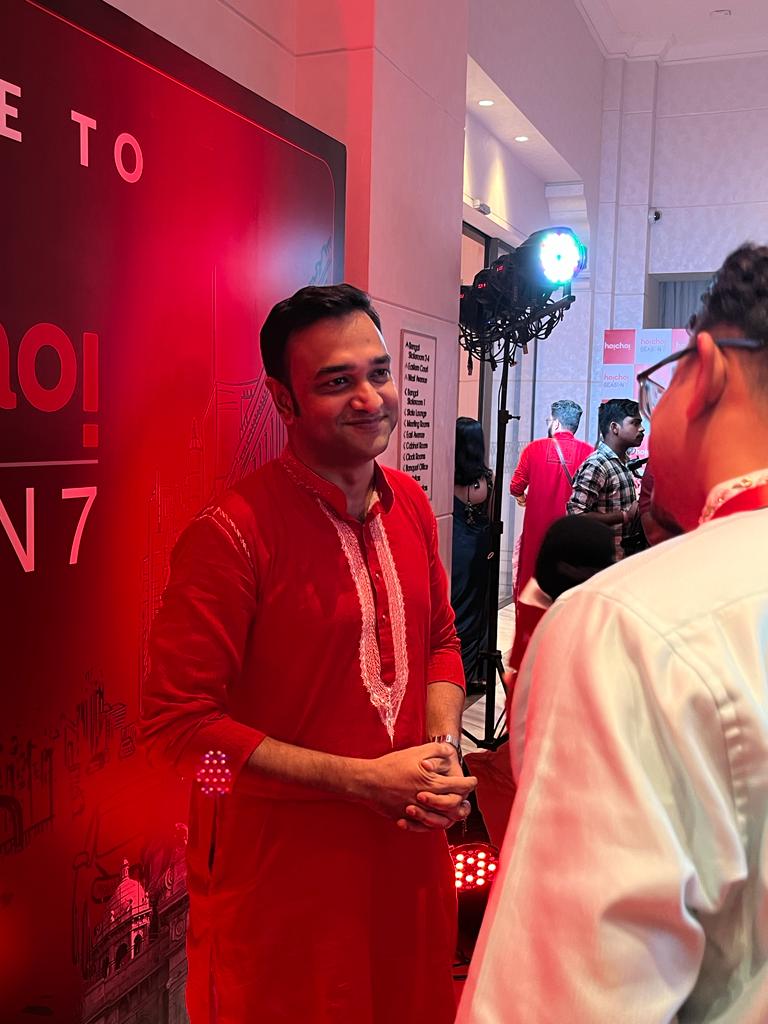 hoichoitv's tweet image. এসে গেছে বাঙালিয়ানায় নতুন রং মাখাতে #PrantikBanerjee #hoichoiSeason7
Join us at 8PM to check out your new binge list -
youtu.be/fXH6kZMNZ0w