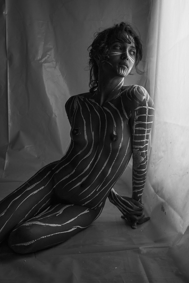 📷What lies beyond? .|  
Photos by Sepia FotoArte❤️‍🔥 
#artnude #artmodel #nudemodel
