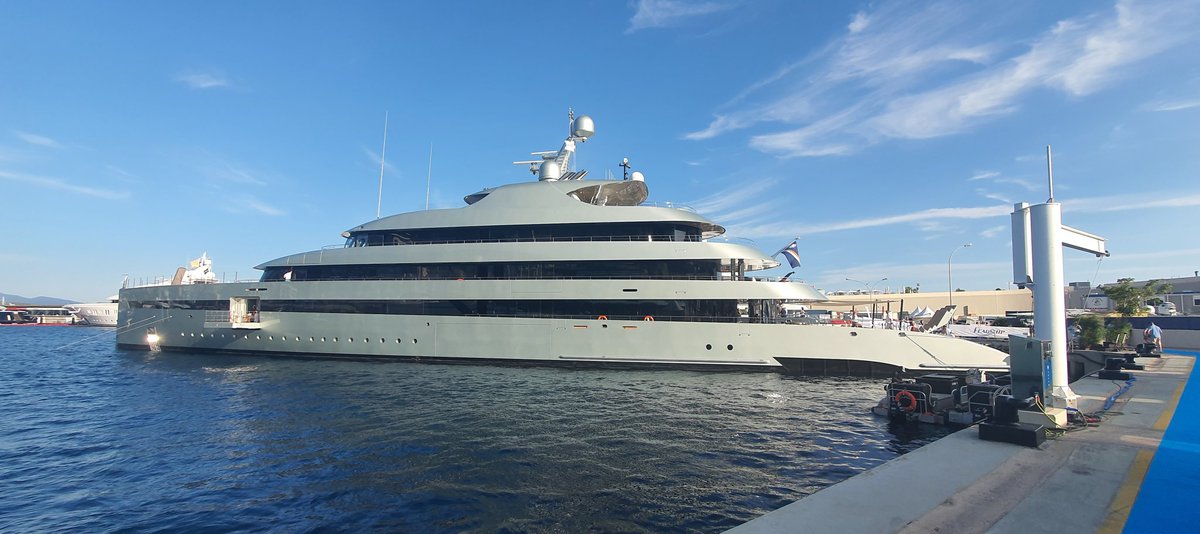 Feadship Savannah 83.5 - is #back #cats #yachtlife #best #interiors #History #boats #owner #x #yacht #unic #originalcharacter #Amazing
#feadship #Nederland #nl