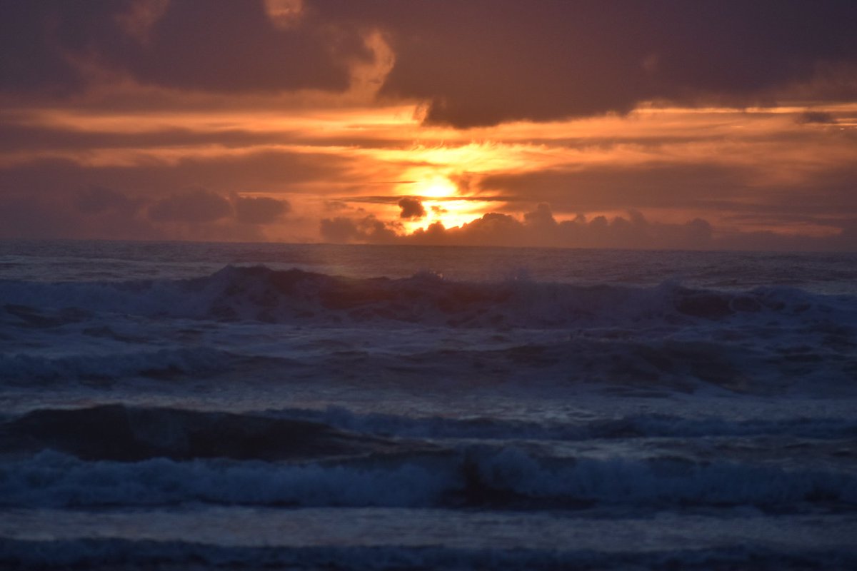 Copalis_Beach's tweet photo. #CopalisBeach #sunset #WashingtonCoast https://t.co/brbXUQQwdi