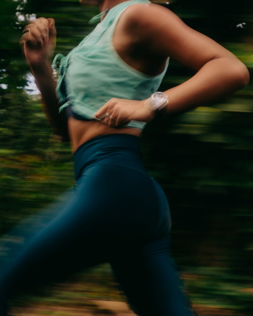 hamiltonwatch's tweet image. With the H-10 automatic movement, an 80-hour power reserve and Nivachron™ balance spring, the Khaki Field Expedition captures the rhythm of every adventure heartbeat: ms.spr.ly/60189mnXk

#hamiltonwatch #stepoutside #expedition #new #adventureawaits