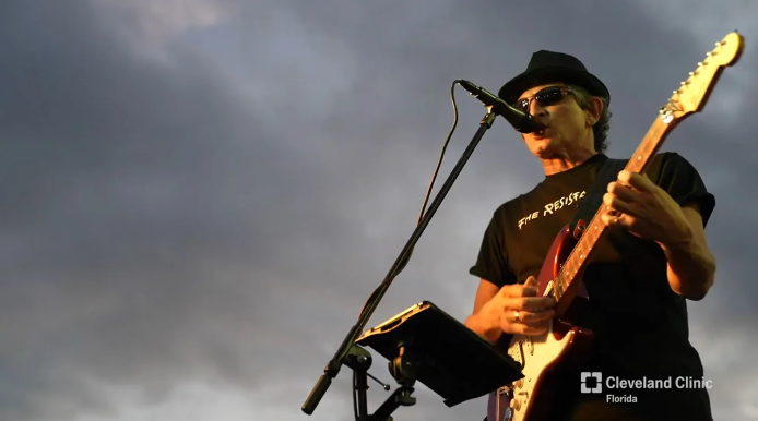 Cleveland Clinic Florida (@cleveclinicfl) on Twitter photo Joe, a first-grade teach and an incredible musician, successfully undergoes robotically-assisted mitral valve repair surgery, allowing him to continue pursuing his passion in his band. 🎸🎵
Read his inspiring story: cle.clinic/3rrOqEa #WorldHeartDay Joe, a first-grade teach and an incredible musician, successfully undergoes robotically-assisted mitral valve repair surgery, allowing him to continue pursuing his passion in his band. 🎸🎵
Read his inspiring story: cle.clinic/3rrOqEa #WorldHeartDay