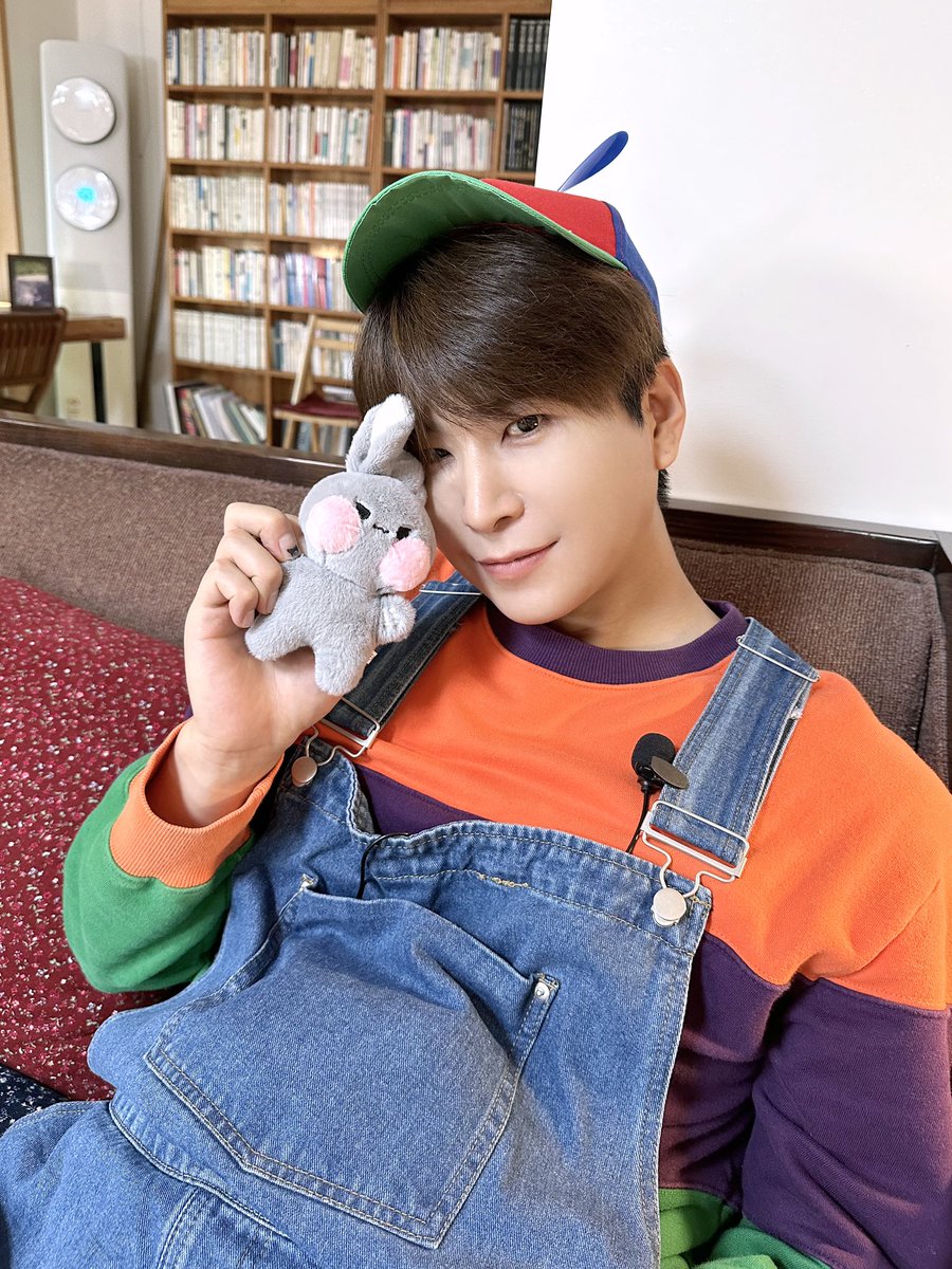 VAV_official's tweet photo. [VAV] 에이팀 선물🎁

VAMPZ!! 보름달에 소원 꼭 빌기~🌕🙏

#VAV #브이에이브이 #추석 #한가위 #Chuseok
#HappyChuseok #즐거운한가위보내세요 https://t.co/TqVnUlwzNc