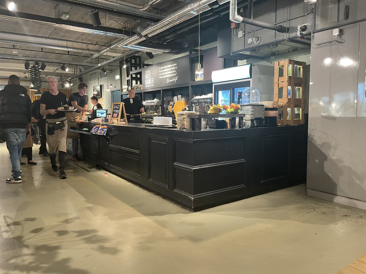 GCPGirl's tweet photo. The journey is still going well and all connections on time. Quick snack at Rotterdam before catching train to a Brussels, slightly chaotic at the @Eurostar terminal because of connection times, but now relaxing in standard premier class with a very acceptable light lunch https://t.co/blemOtcg5f