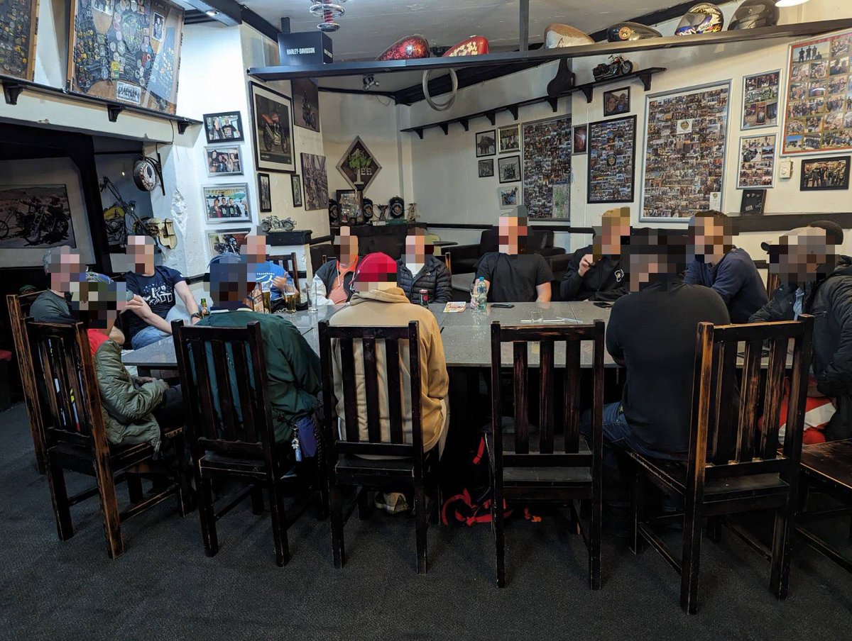 A very successful #bitcoin meet-up in Johannesburg 🔥
This is by far the largest group we had, and more people arrived after this pic was taken.
We’re gonna need a bigger venue soon.