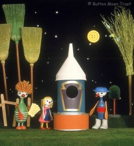 Worldchampsx2's tweet photo. Tonight on @GBNEWS in place of Lawrence Fox and Calvin Robinson,

Matthew Le Tissier debunks The Button Moon landings. https://t.co/E9m82aPUGd