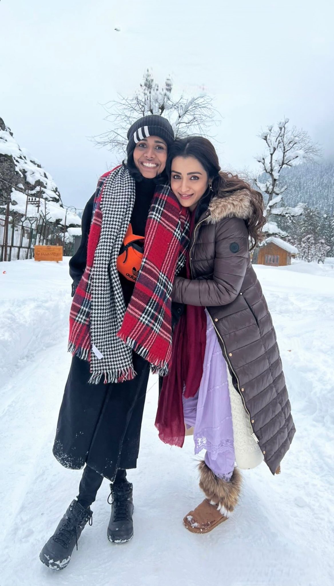 F7Mfvs3XoAAtpS2?format=jpg&name=large