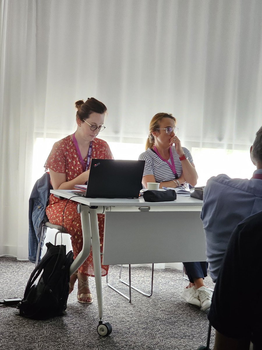 brigitte_barage's tweet image. Conseil  de Territoire Auvergne-Loire, le Président @HauryPascal nous présente l'actualité de  @AesioMutuelle, des enjeux et des ambitions pour Élan 2025, devant une assemblée nombreuse,  attentive et reactive des élus du territoire.