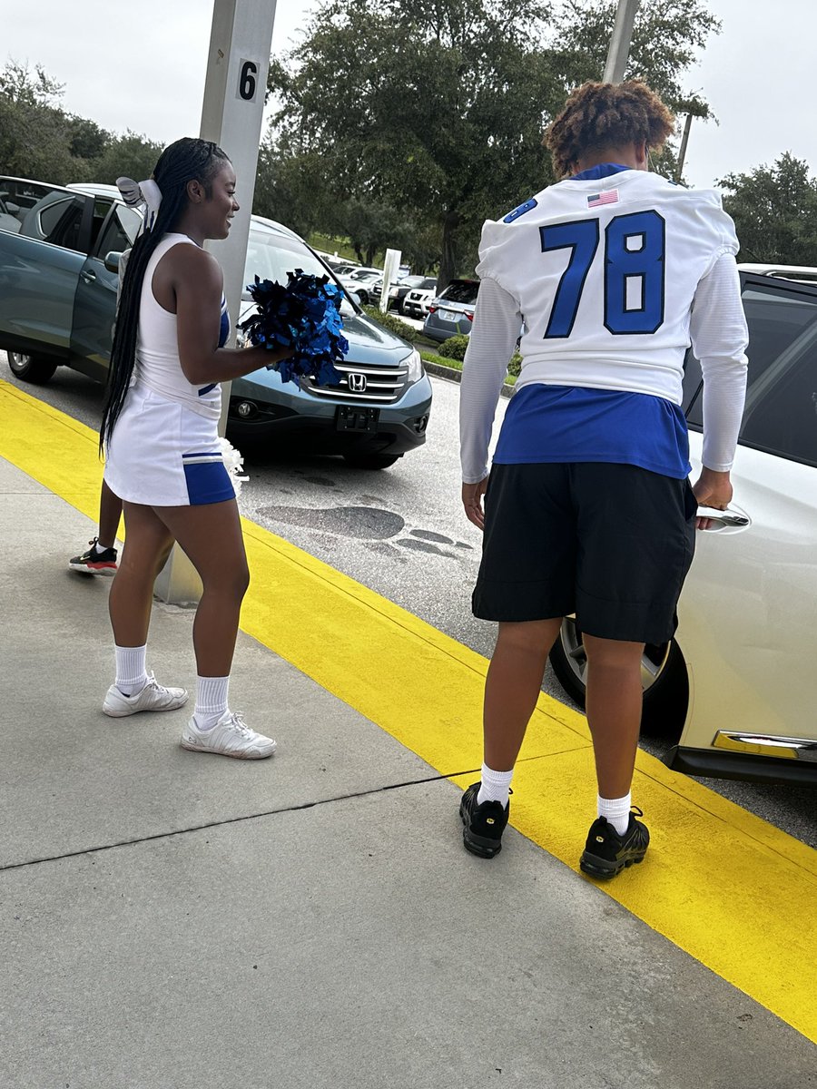 ApopkaHS's tweet photo. Apopka High School Varsity Cheer and Football were able to greet students at our local elementary schools this morning to get them ready for #rockyourschool day! We hope they have a fun and engaging day! #futurebluedarters ๐ฆ
๐ #ocpsRYS https://t.co/F0XI5Y3Pik