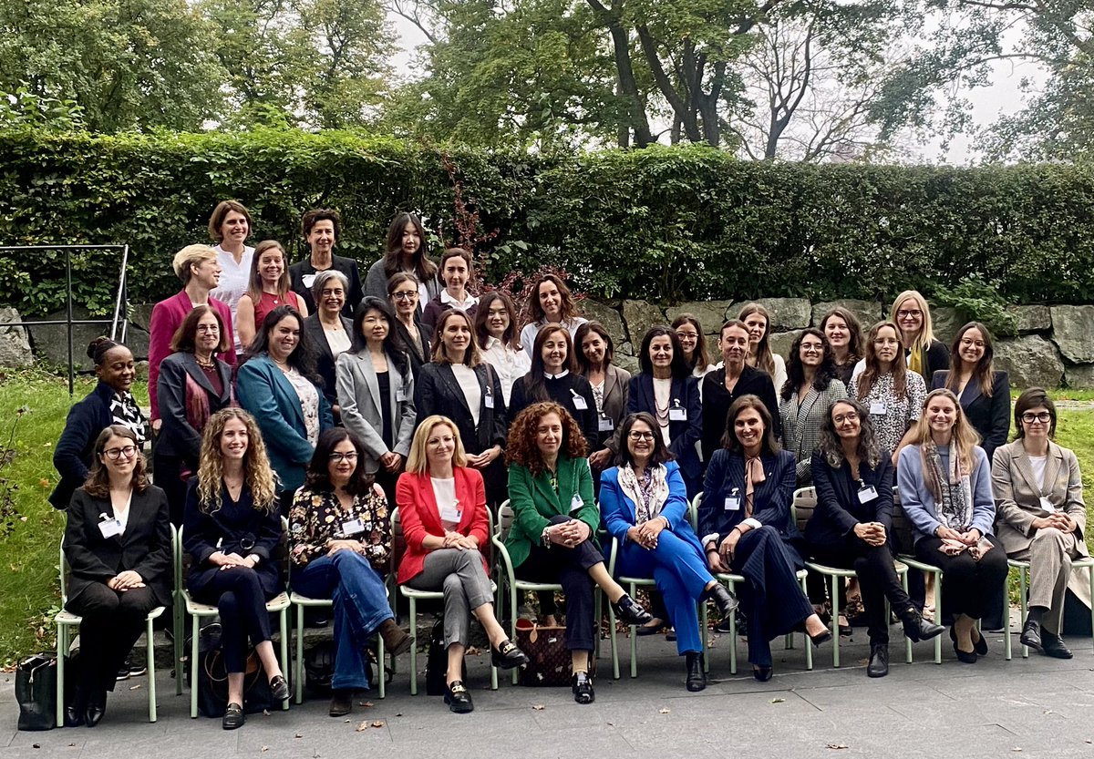 Caterina Mendicino 🇪🇺 🇮🇹 ♒ (@caterinamendic2) on Twitter photo Inspiring, regenerative and colourful 2-day WE ARE IN conference <a href="/cepr_org/">CEPR</a> <a href="/helene_rey/">Hélène Rey</a> <a href="/DFinocchiaro76/">Daria Finocchiaro</a> #fiorelladefiore <a href="/riksbanken/">Sveriges riksbank</a> <a href="/BIS_org/">Bank for International Settlements</a> <a href="/ECB_Research/">European Central Bank Research</a> Inspiring, regenerative and colourful 2-day WE ARE IN conference <a href="/cepr_org/">CEPR</a> <a href="/helene_rey/">Hélène Rey</a> <a href="/DFinocchiaro76/">Daria Finocchiaro</a> #fiorelladefiore <a href="/riksbanken/">Sveriges riksbank</a> <a href="/BIS_org/">Bank for International Settlements</a> <a href="/ECB_Research/">European Central Bank Research</a>