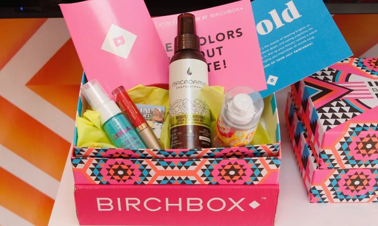 1 Year Birchbox Subscription (12 beauty boxes) Giveaway - bit.ly/45hf8NX

#Sweepstakes #giveaway #GiveawayAlert #sweeps