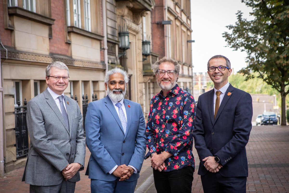 Boost has launched a new hub to help businesses support those in their local communities.

It includes information on how to access energy bills support, warm spaces, food banks as well as health and wellbeing initiatives.

boostbusinesslancashire.co.uk/news/new-infor…

#HelpingLancashireCommunities