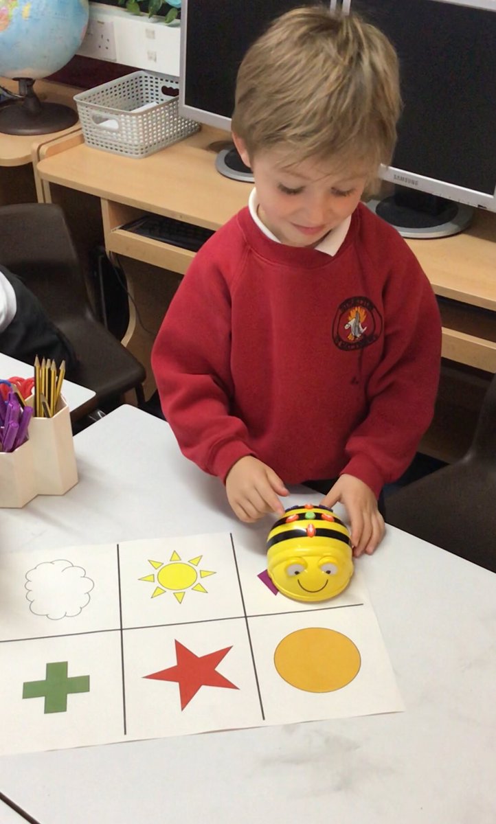 StrettonStMatts's tweet photo. Class 1 had a very fun afternoon using the BeeBots. We used all the direction buttons to reach a given target. #SSM #SSMYear1 #SSMComputing https://t.co/KydxCrdEDF