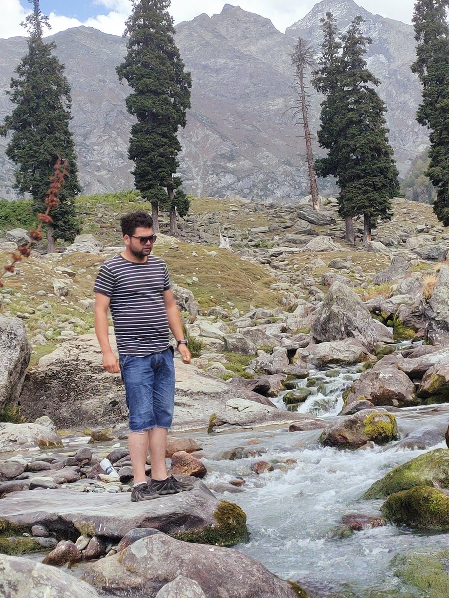 imthewaseem's tweet image. Trekking with my students of SAADI MEMORIAL INSTITUTE PULWAMA at #Phelgam . Our day one starts from #Baisranvalley to #TulianLake . So much fun as an instructor and a trekker. 
@MajDPSingh @NationFirstSP @VTripathi102 @Dilsekishtwar @DeepakThakur_10 @MuienRaja @Kuldeep54045872