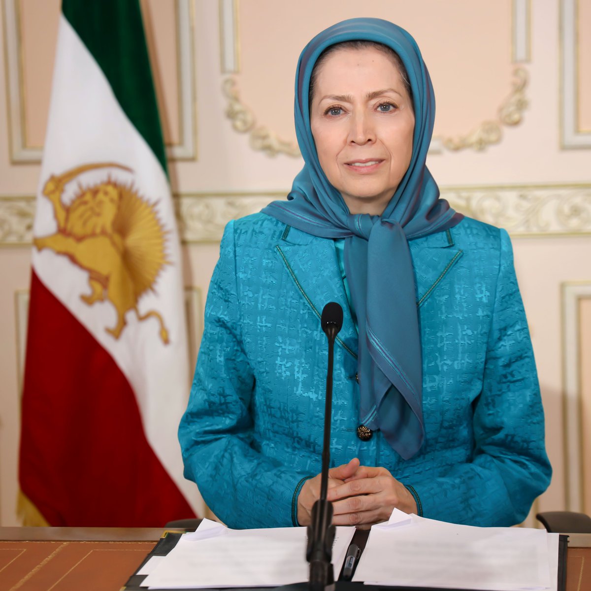 Maryam_Rajavi_P's tweet photo. رژيم به نسبت جمعیت #ایران، بیش از هر حکومت دیگری در جهان اعدام می‌کند. ارگان‌های متعدد سرکوبگر رژیم هر روز به دستگیری‌های گسترده دست می‌زنند. اما به‌رغم چنین اختناقی، مردم ایران هر روز ده‌ها اعتراض و اعتصاب برپا می‌کنند و جوانان با مأموران امنیتی مقابله می‌کنند. 
#نه_به_اعدام https://t.co/sdSEFqeN5D
