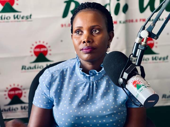 Gamba Mpurire (@radiowestug) on Twitter photo Tgifff,,,
Wiikendi plan ki.... Eshaaha n'eya #Enaama
Oine <a href="/Mbabaz_Charity/">Charity: Mother Of Twins β£οΈ</a> kuhisya shaaha 1 y'omwabazyo
#GambaMpurire Tgifff,,,
Wiikendi plan ki.... Eshaaha n'eya #Enaama
Oine <a href="/Mbabaz_Charity/">Charity: Mother Of Twins β£οΈ</a> kuhisya shaaha 1 y'omwabazyo
#GambaMpurire
