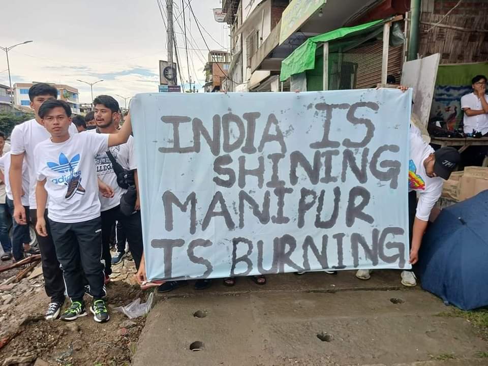 ExplorersandEn1's tweet photo. Neet aspirant protest against the killing of two students #Linthoingambi #Hemanjit 

#wewantjusticeforlinthoingambiandHemanjit 
#SaveMeiteiSaveManipur https://t.co/OlM6PLZZ9X