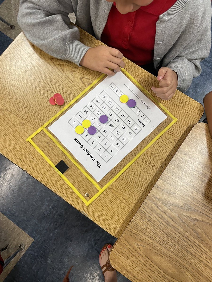 MsFlynns5th's tweet photo. Learning how to play the product game to practice our math facts! @LelyLionsRoar https://t.co/MZtBgO6Gp4