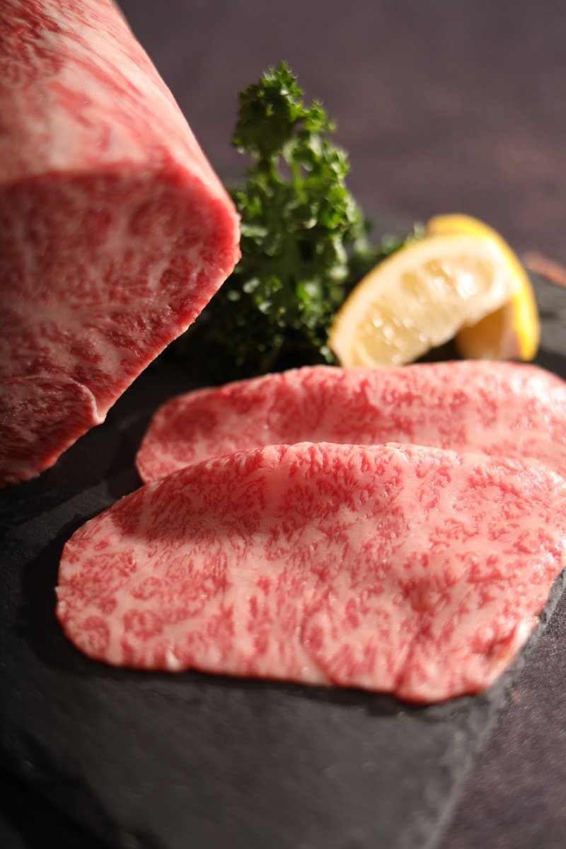 肉のきねしん
和牛A5専門店　ウェブ通販サイトグランドオープン直前‼️

　　　　✨第一弾✨
　　🎁プレゼント企画🎁
ロース芯（きね神カルビ・上）
1パック300g（2〜3人前）
×10名様にどどーんとプレゼント致します‼️
🥩🥩🥩（写真のお肉がロース芯です。）

応募方法は簡単❗️