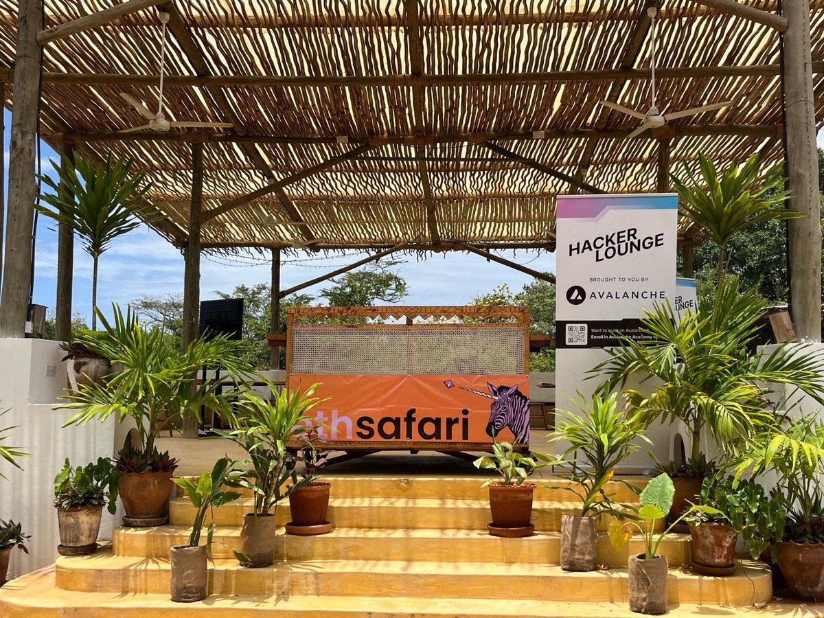 avax's tweet photo. There was energy and excitement in Kilifi, Kenya as Avalanche hosted the Hacker Lounger this month at @ETHSafari ⚡️

It was an amazing day filled with speakers and workshops, aimed at introducing developers to the expansive world of Avalanche.

Let's check out some highlights 👇 https://t.co/nQwcgIrIGj